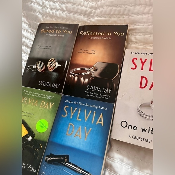 Crossfire Series BOOK BUNDLE ❗️ - Picture 2 of 2